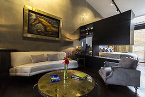 Uvence Arte + Hotel