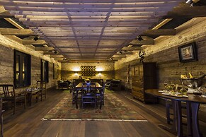 Uvence Arte + Hotel