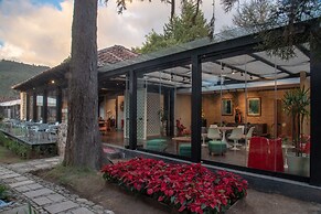 Uvence Arte + Hotel