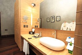 Uvence Arte + Hotel