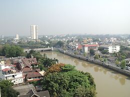 Diamond River Ping Petch-Ngam Hotel