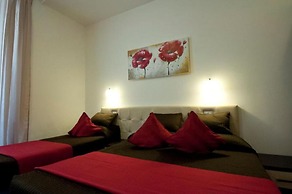 Ara Pacis Inn