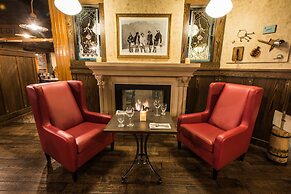 Hume Hotel & Spa