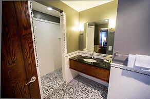 Hume Hotel & Spa
