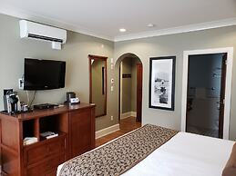 Hume Hotel & Spa