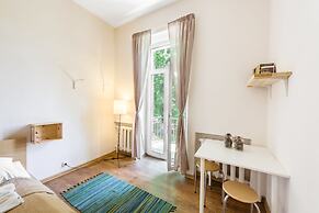 Downtown Forest Hostel & Camping