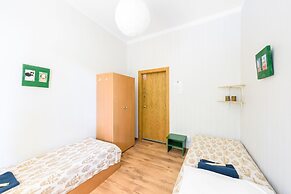 Downtown Forest Hostel & Camping