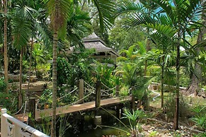 Hibiscus Lodge