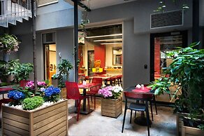 Nuru Ziya Residence