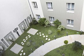 Kyriad Paris 18 - Porte de Clignancourt - Montmartre