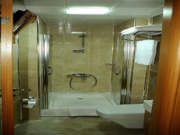 Alfa Hotel