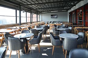 Expoist Hotel