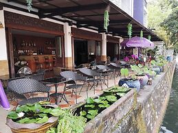 Korbua House