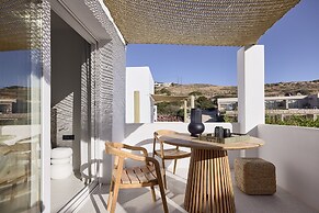 Artemis Seaside Resort