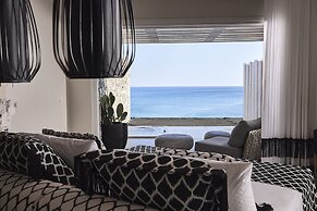 Artemis Seaside Resort