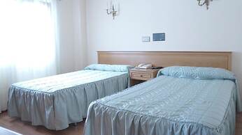 Hotel LARRY