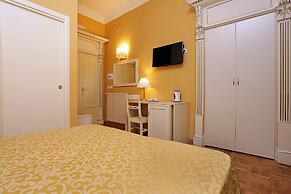 DG Prestige Room