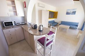 Myroandrou Beach Apartments