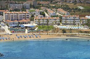 Myroandrou Beach Apartments