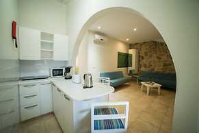 Myroandrou Beach Apartments