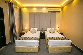 Hotel Tropical Daisy