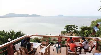 Moon Beach Resort