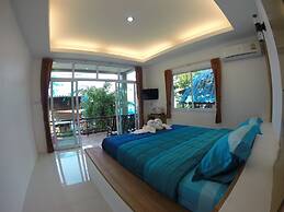 Moon Beach Resort