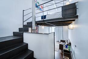 Olala Fine Arts Studios