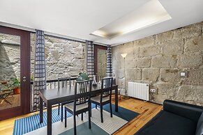 B.Places Apartments