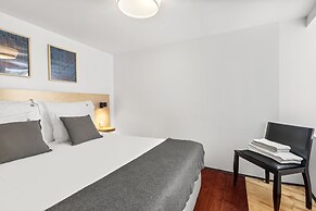 B.Places Apartments