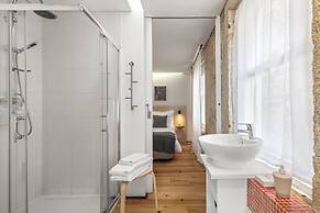 B.Places Apartments