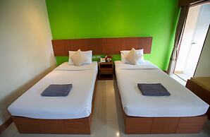 Twin Palms Resort