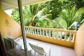 Twin Palms Resort
