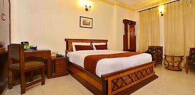 Hotel Metro Heights