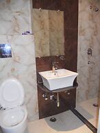 Hotel Amax Inn