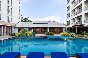 Lasalle Suites Hotel & Residence