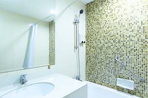 Lasalle Suites Hotel & Residence