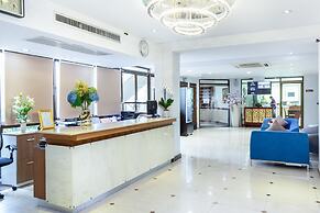 Lasalle Suites Hotel & Residence