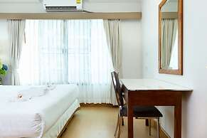 Lasalle Suites Hotel & Residence