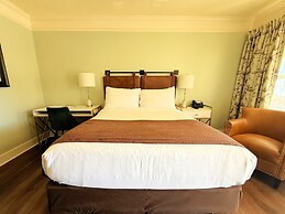 The Bayfront Inn
