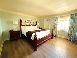 The Bayfront Inn