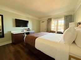 The Bayfront Inn