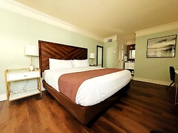 The Bayfront Inn