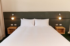 Statesman Hotel