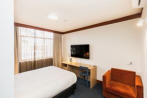 Statesman Hotel