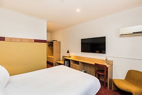 Statesman Hotel