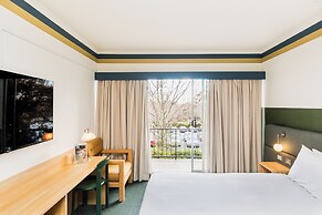 Statesman Hotel