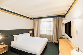 Statesman Hotel