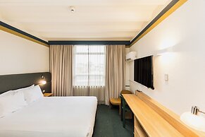 Statesman Hotel