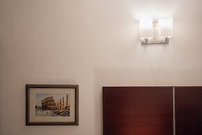 Ahuja Residency, Dlf Phase II